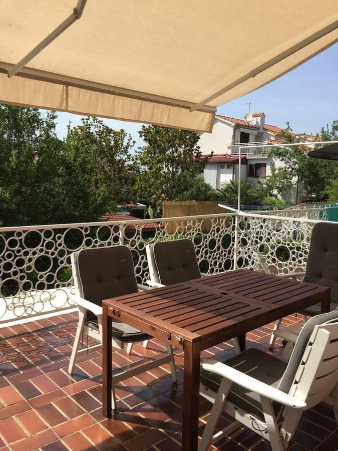 Domic ,Two Bedrooms Whit Large Terrace Njivice Bagian luar foto